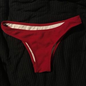 Beach shop bottoms, fits a small!